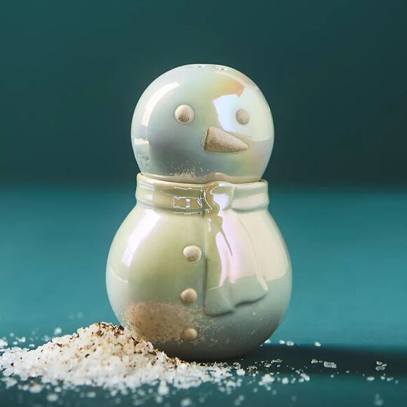 ❤️ Two-in-One Snowman Salt and Pepper Shaker - the most adorable set I’ve seen! - Picture 1 of 5